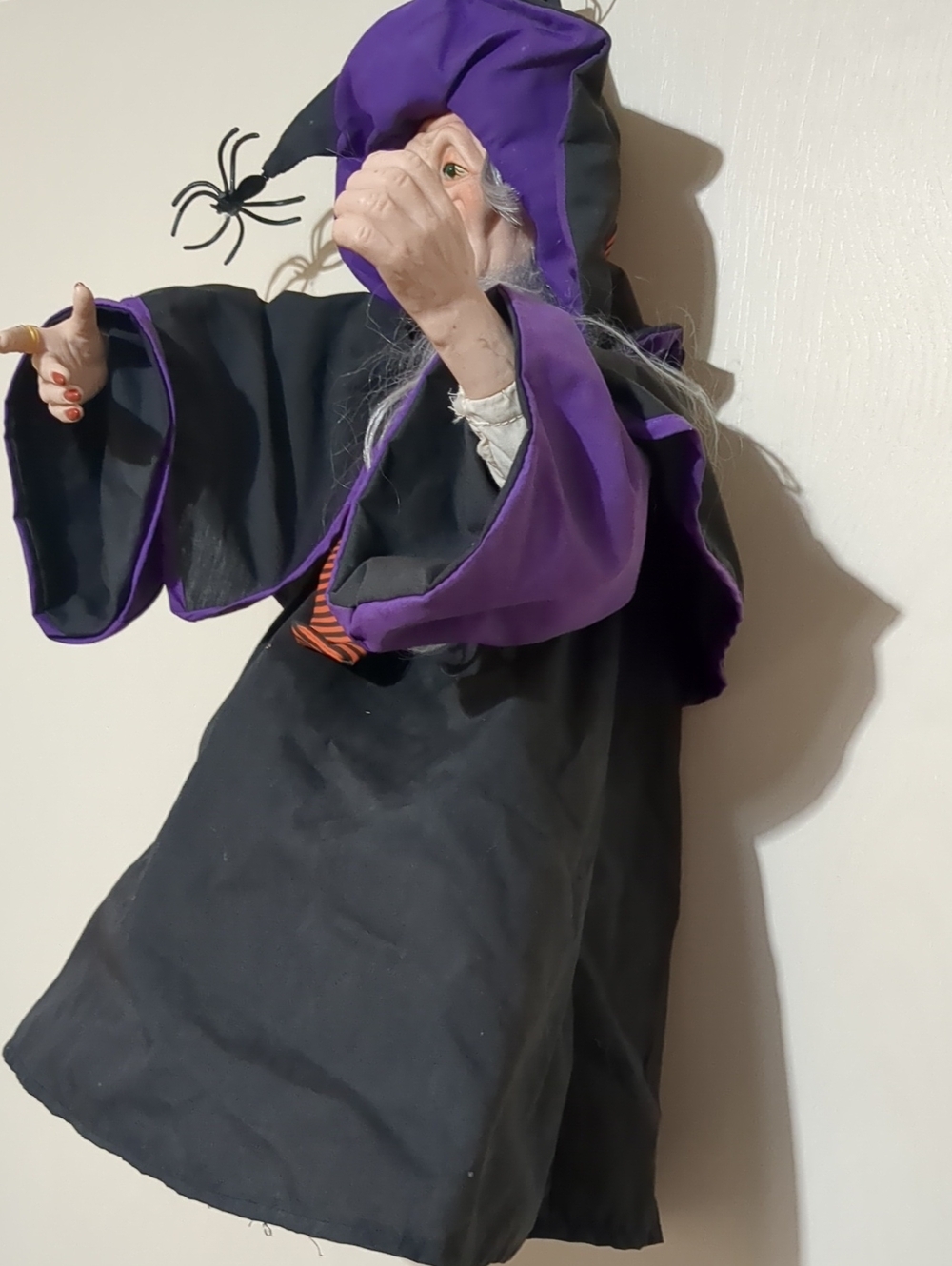 Halloween Flying Witch by Holiday Creations 1998 Rare Halloween Decor 20" - Picture 4 of 12